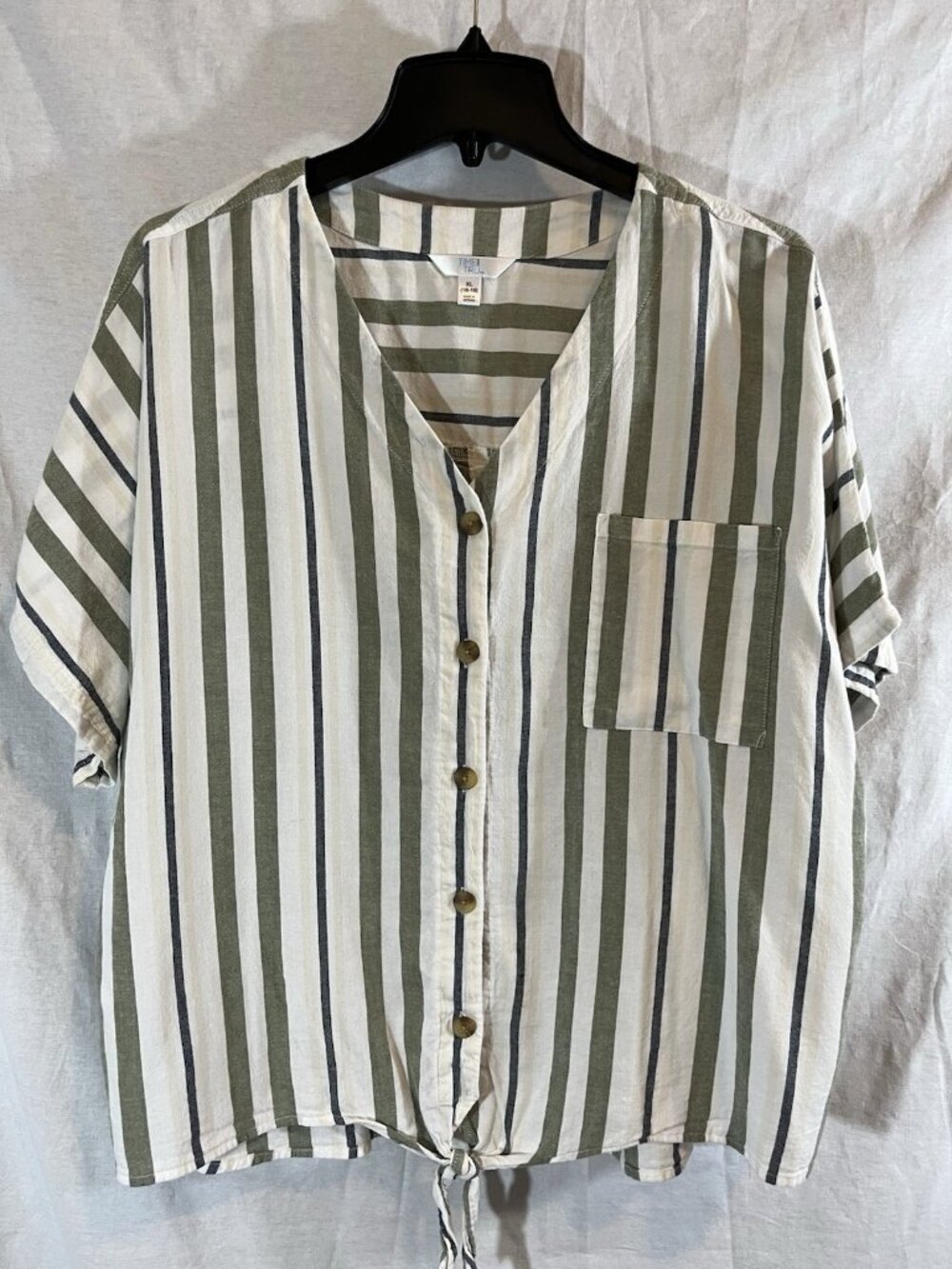 Time & Tru Women’s XL (16/18) White & Green Striped Short Sleeve Blouse